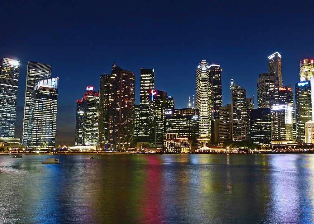 Advantages and disadvantages of living in a big city